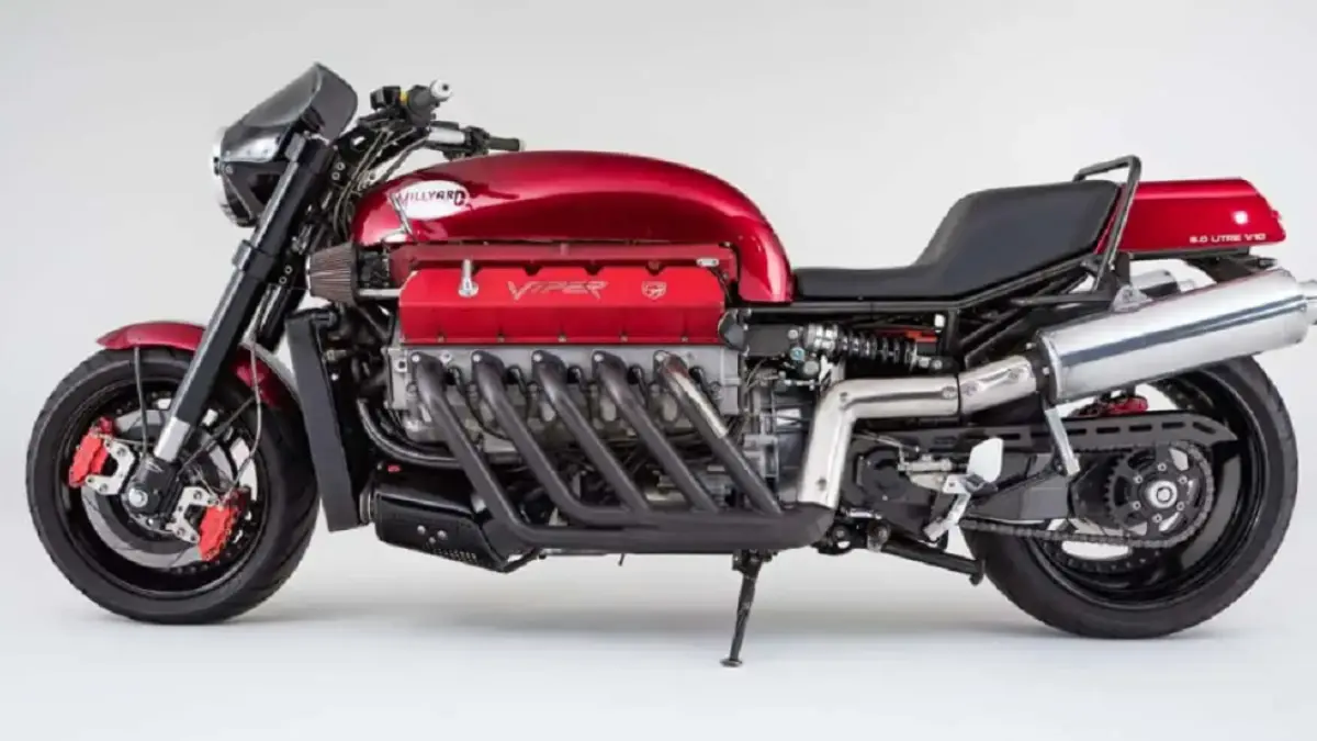 Motor kustom bermesin Dodge Viper V10 8.000 cc karya Allen Millyard resmi terjual dalam lelang H&H Classics di Inggris. (H and H Classics/RIDEAPART)