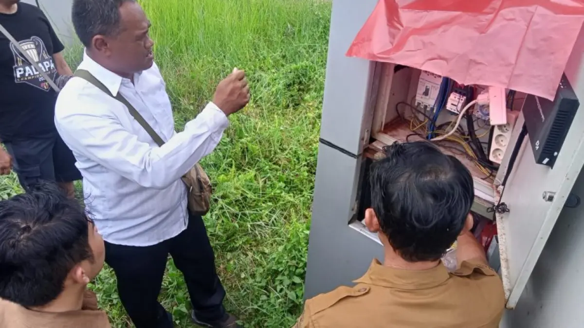 Pemerintah Kabupaten Melawi melalui Diskominfo langsung menghentikan penayangan, mengamankan akses pengelolaan videotron, serta melakukan pemeriksaan terhadap sistem. (dok.pemkabmelawi)