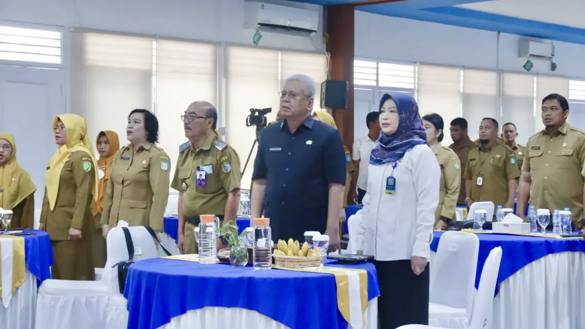Sekda Kalbar, Harisson membuka Rakor dan Reviu Program Bangga Kencana serta Percepatan Penurunan Stunting 2026 di Pontianak. (ISTIMEWA)