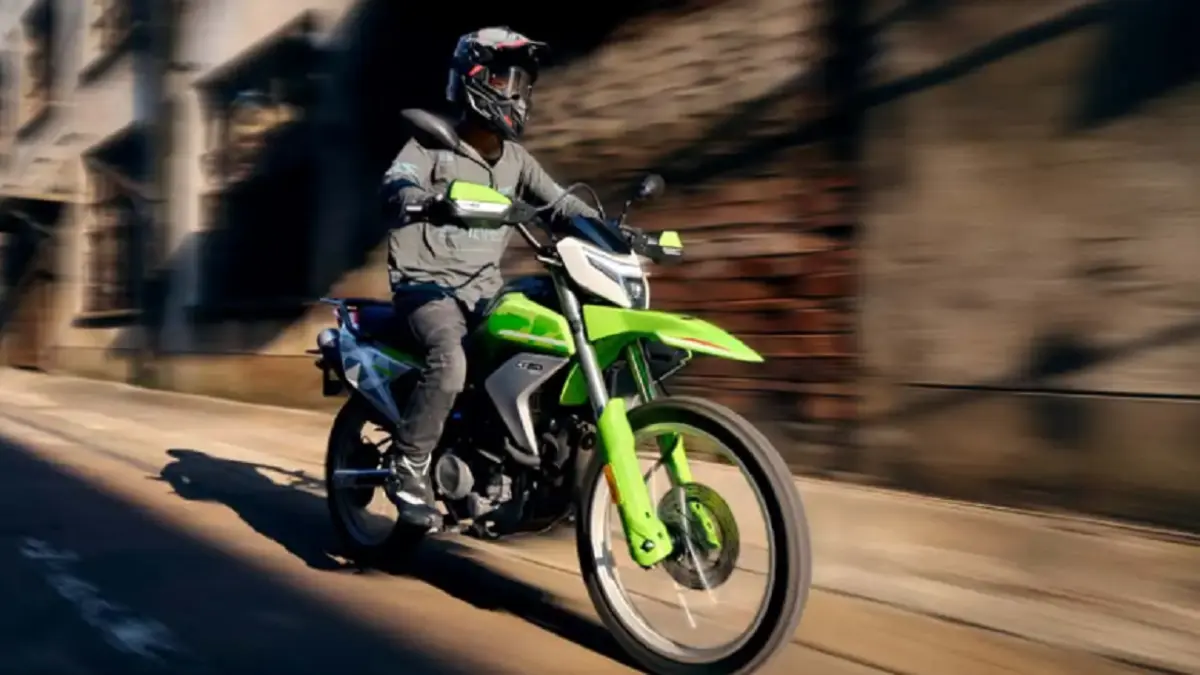 CFMoto 250 Dual hadir dengan mesin 249 cc, ABS dual-channel, suspensi USD, dan harga mulai sekitar US$2.400. (CF MOTO)