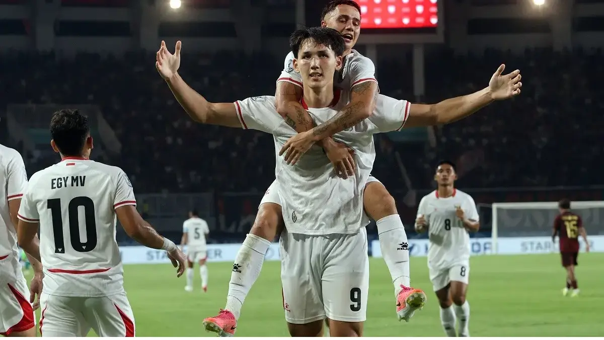 HATTRICK: Mitchell Baker merayakan gol ketiganya saat membawa Timnas Indonesia menang 5-1 atas Kamboja di Stadion Pakansari. 
