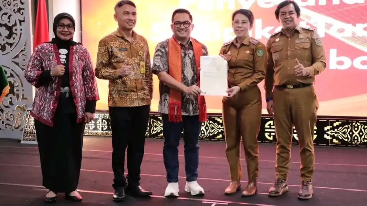 Kegiatan Sosialisasi Program Pertanahan dan Penyerahan Sertifikat di Ruang Basement Kantor Wali Kota Singkawang, Senin (27/7/2026). 