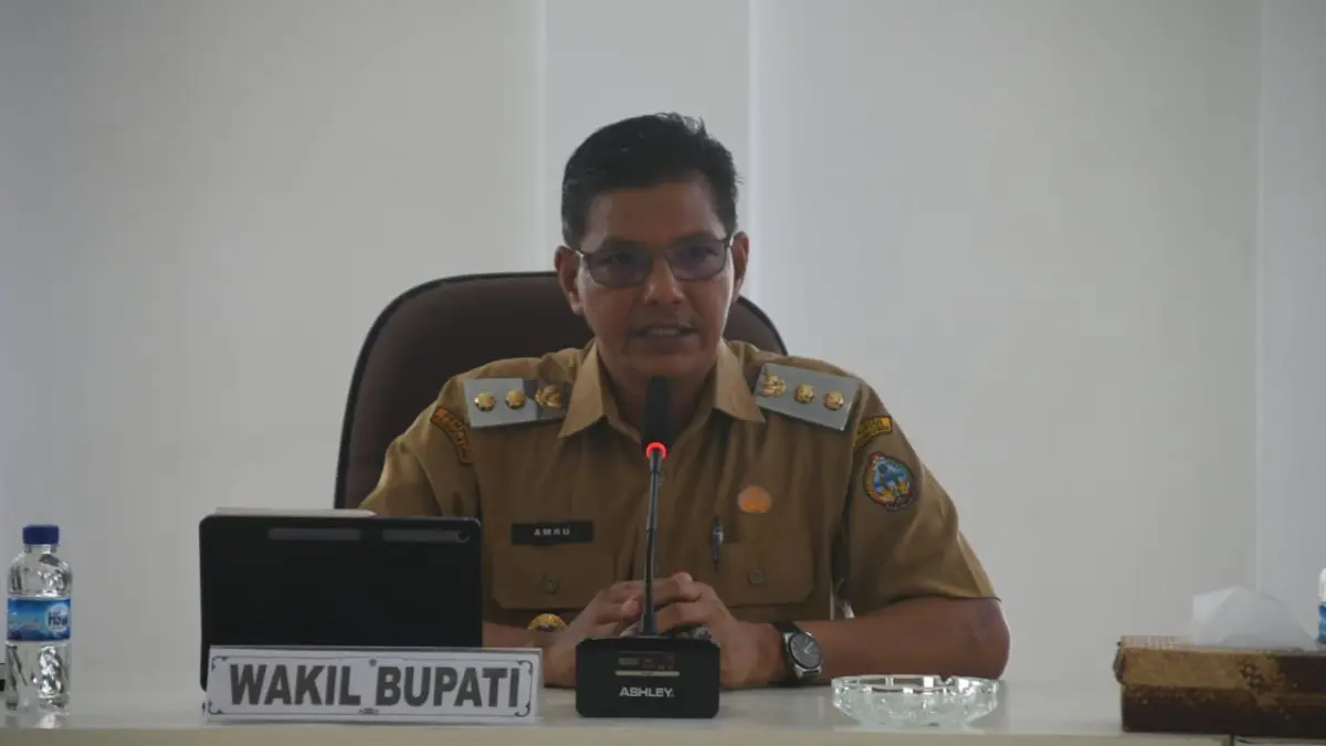 Rapat Koordinasi Manajemen Rekayasa Lalu Lintas yang dipimpin langsung oleh Wakil Bupati Kayong Utara, Amru Chanwari. 

