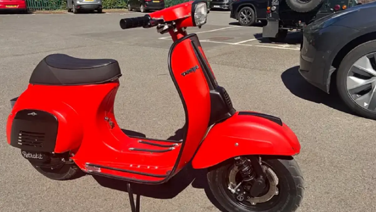 Retrokit memungkinkan Vespa klasik diubah menjadi motor listrik tanpa mengubah rangka maupun tampilan ikoniknya. (MOTORCYCLENEWS)