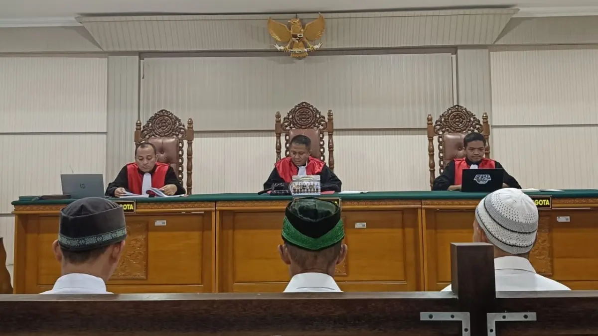 Ketiga terdakwa kasus PETI Ujung Sa