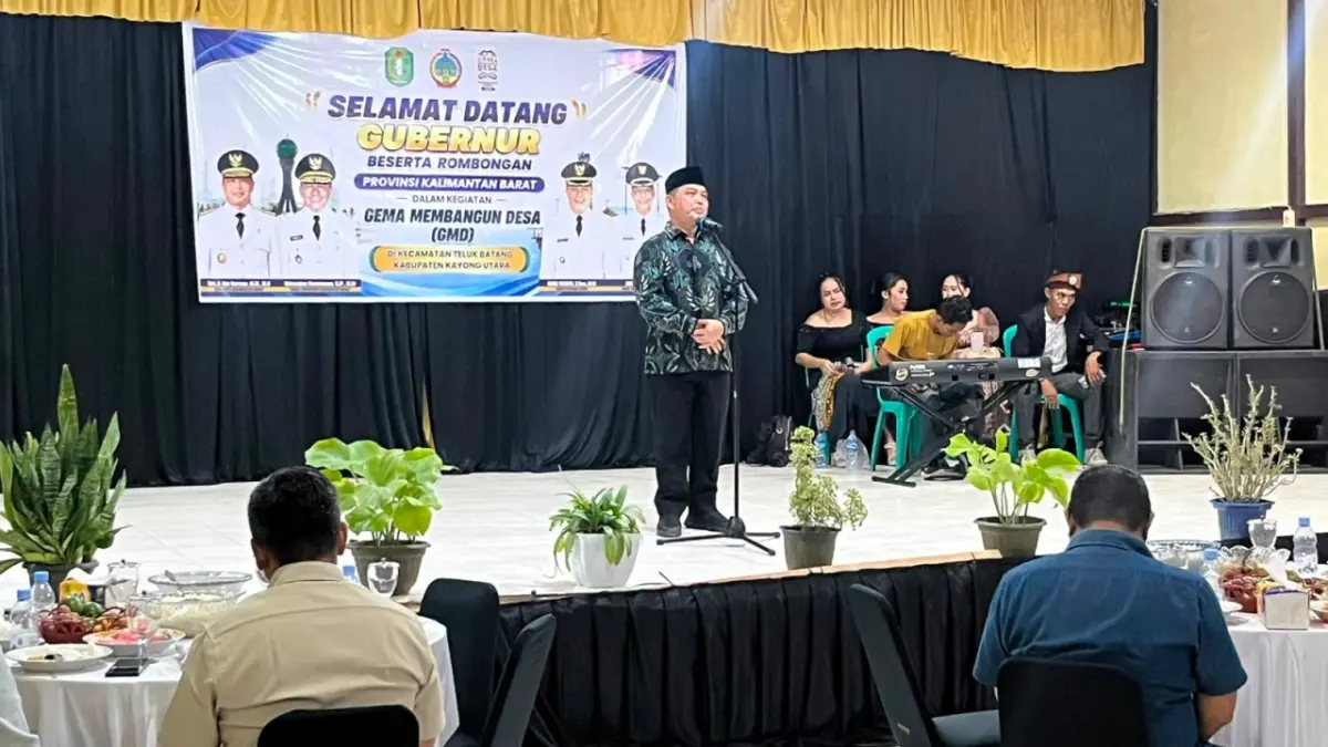 Gubernur Kalbar Ria Norsan menghadiri ramah tamah Gema Membangun Desa di Teluk Batang, Kabupaten Kayong Utara, Kamis (30/7). (ISTIMEWA)