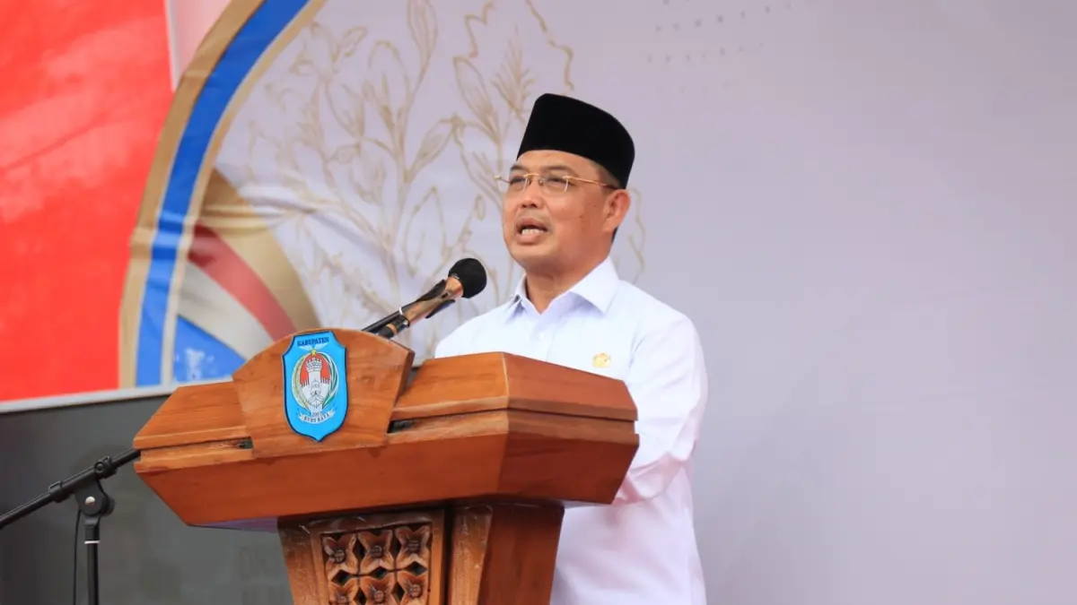 Gubernur Kalbar Ria Norsan menyampaikan sambutan menghadiri puncak Bulan Bhakti Gotong Royong Masyarakat (BBGRM) XXIII dan Hari Kesatuan Gerak (HKG) PKK ke-54 Tingkat Provinsi Kalbar. (Adpim Pemprov Kalbar)