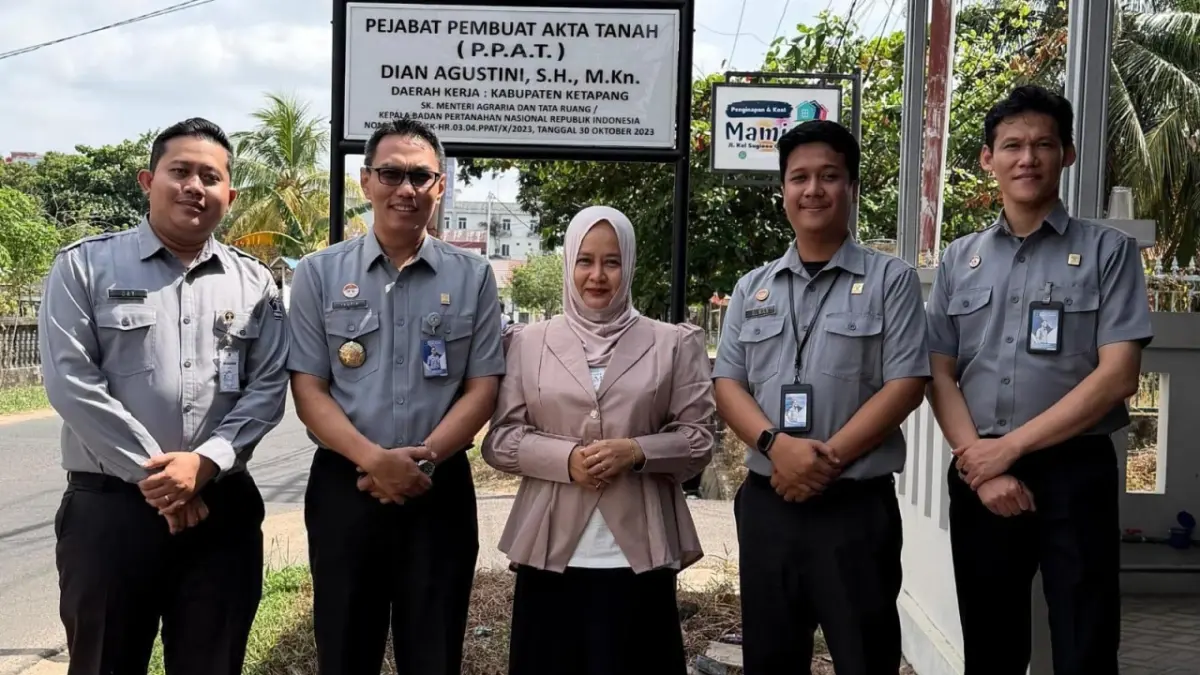 Kanwil Kemenkum Kalbar memantau sejumlah notaris di Kabupaten Ketapang pada Selasa (28/7). (DOK KANWIL KEMENKUM KALBAR)