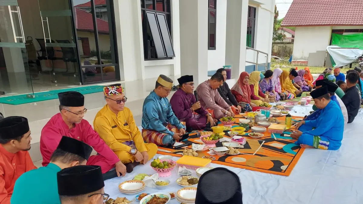 Perayaan puncak ritual budaya robo-robo, dua tahun lalu berlangsung hikmad dan meriah dilingkungan masyarakat Kabupaten Mempawah. (DOK PONTIANAK POS)