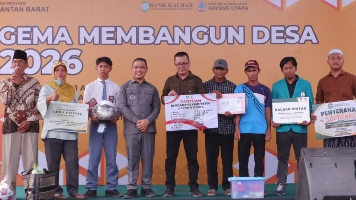 Bupati Kayong Utara pada puncak Gema Membangun Desa (GMD) Provinsi Kalimantan Barat Tahun 2026 di Kecamatan Teluk Batang, Jumat (31/7). (PROKOPIM KAYONG UTARA)