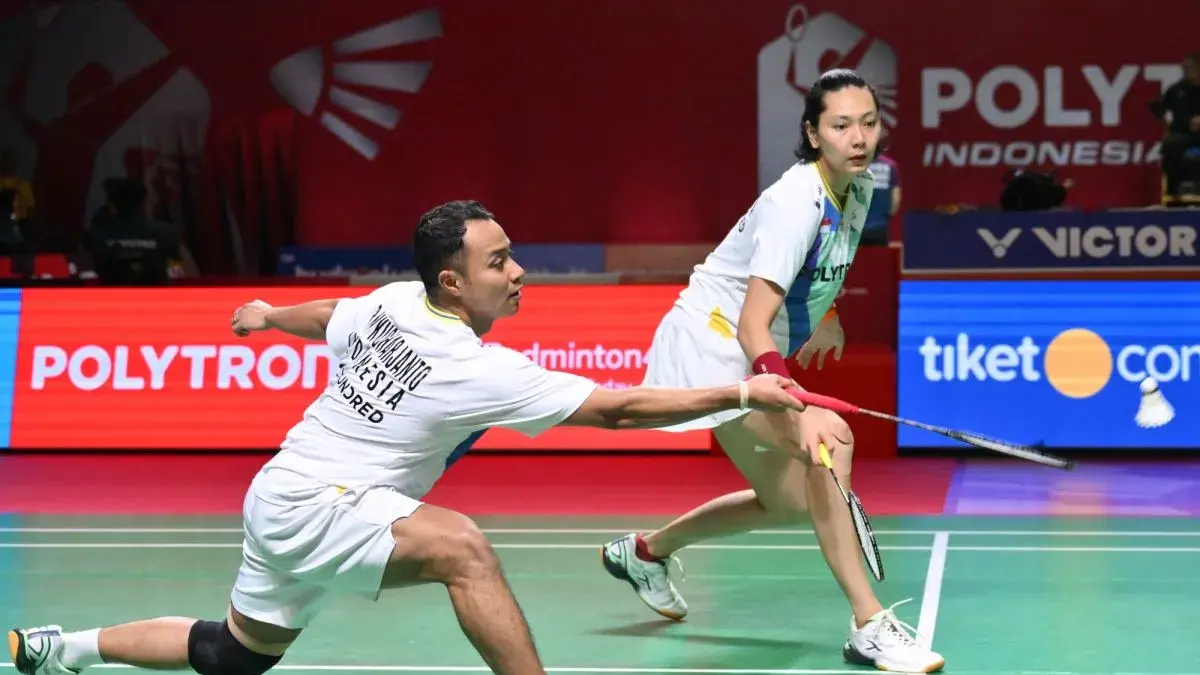Pasangan ganda campuran Indonesia Rehan Naufal Kusharjanto (kiri) dan Gloria Emanuelle Widjaja (kanan). (ANTARA FOTO/Fauzan/bar)