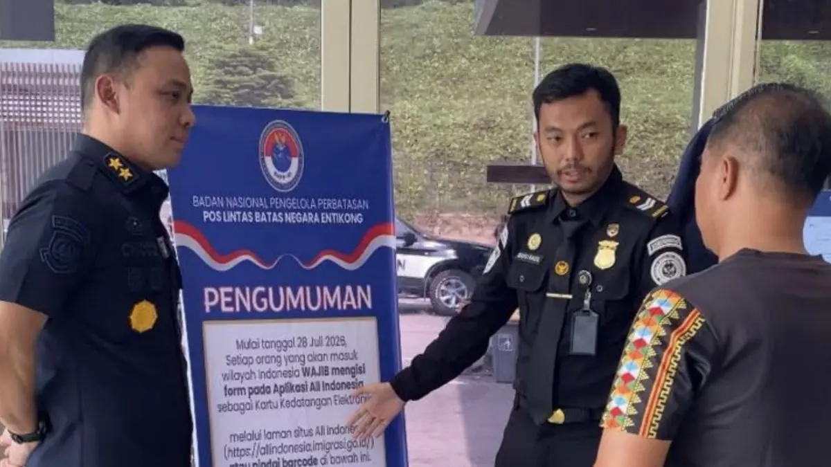 Penerapan aplikasi All Indonesia di PLBN Entikong. (Antara)