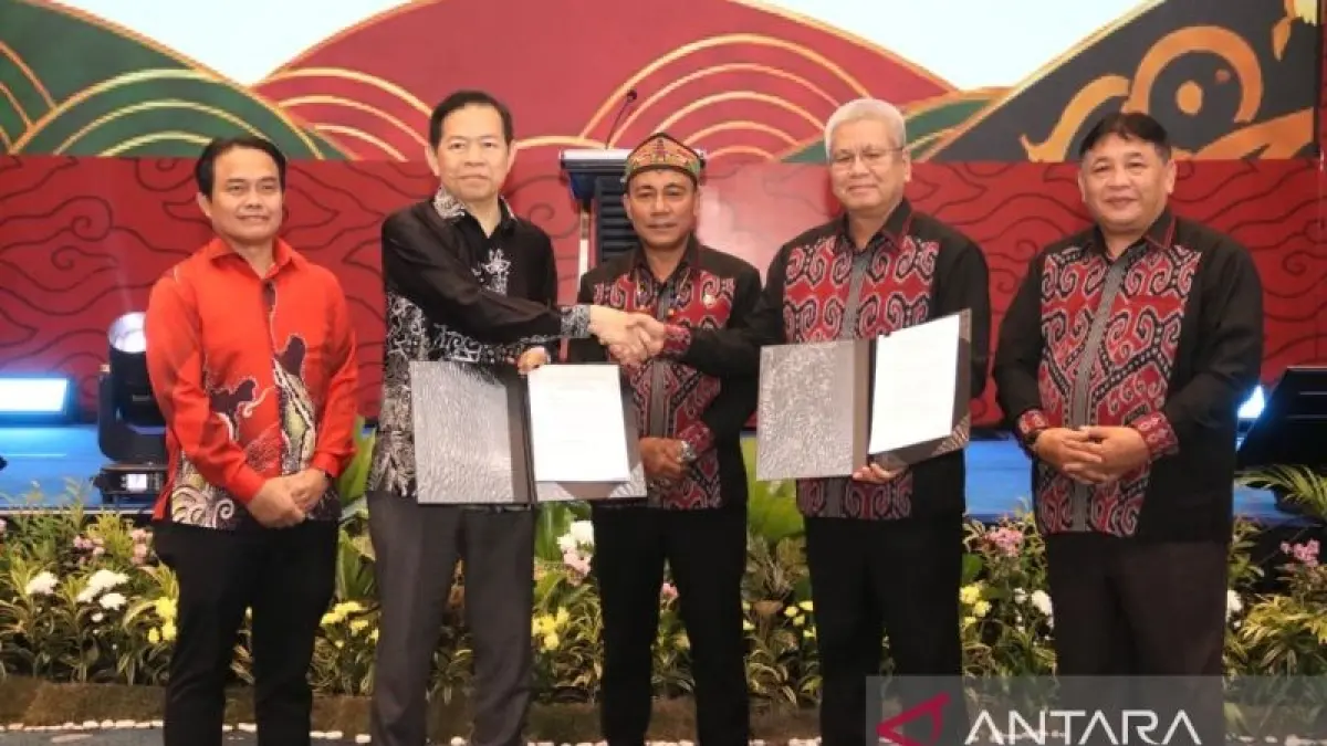 Sidang Ke-39 Kelompok Kerja Bersama/Joint Working Group (KK/JKK) Sosial Ekonomi Malaysia–Indonesia (Sosek Malindo) Tingkat Provinsi Kalbar–Negeri Sarawak resmi ditutup oleh Wakil Gubernur Kalbar, Krisantus Kurniawan, Jumat (31/7). (ANTARA)