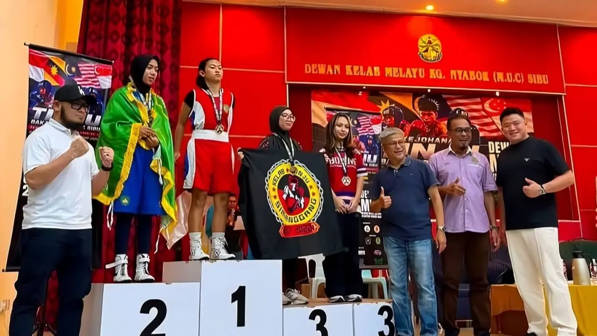 Atlet Pertina Singkawang, Winda Wahyuni, meraih emas dan gelar petinju terbaik di Malaysia. (ANTARA/Humas Pertina Singkawang)