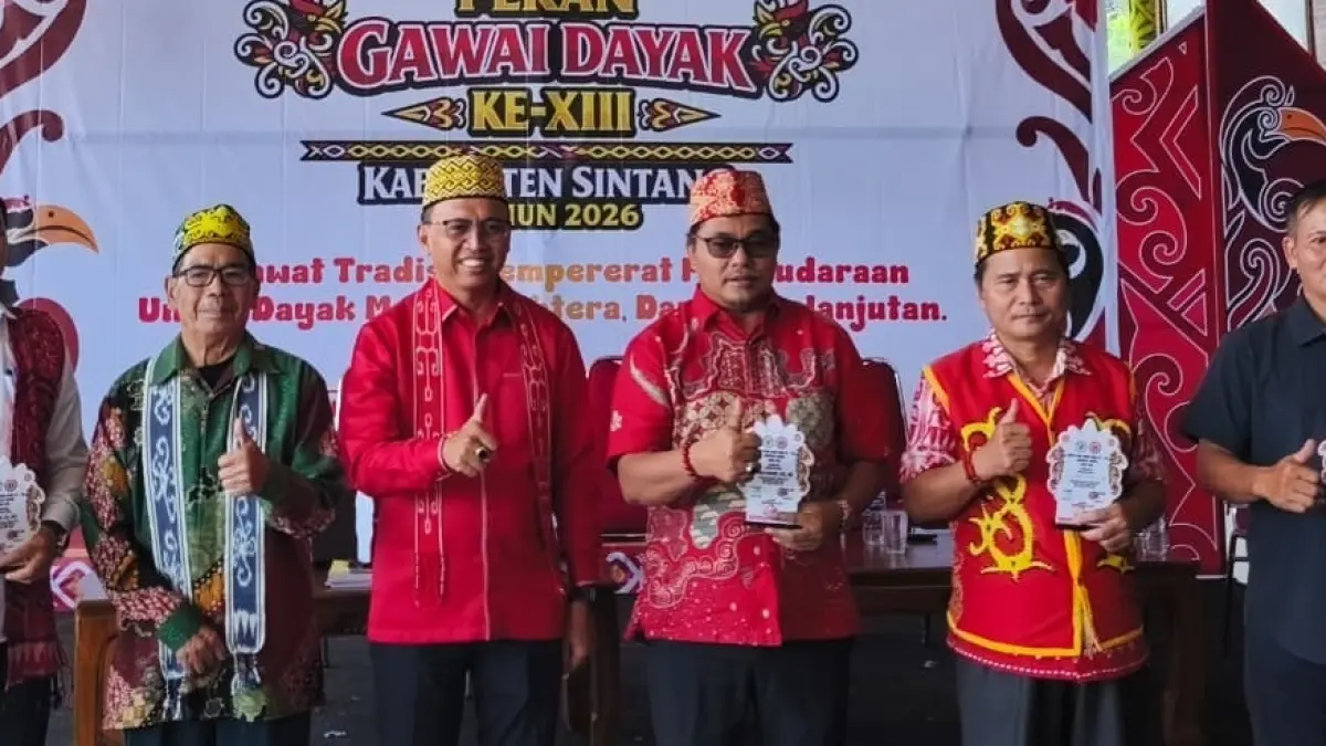 Kalangan cendekiawan, akademisi, hingga Dewan Adat Dayak (DAD) Kabupaten Sintang dukung usulan Perda khusus PGD.(RISKA / PONTIANAK POST) 

