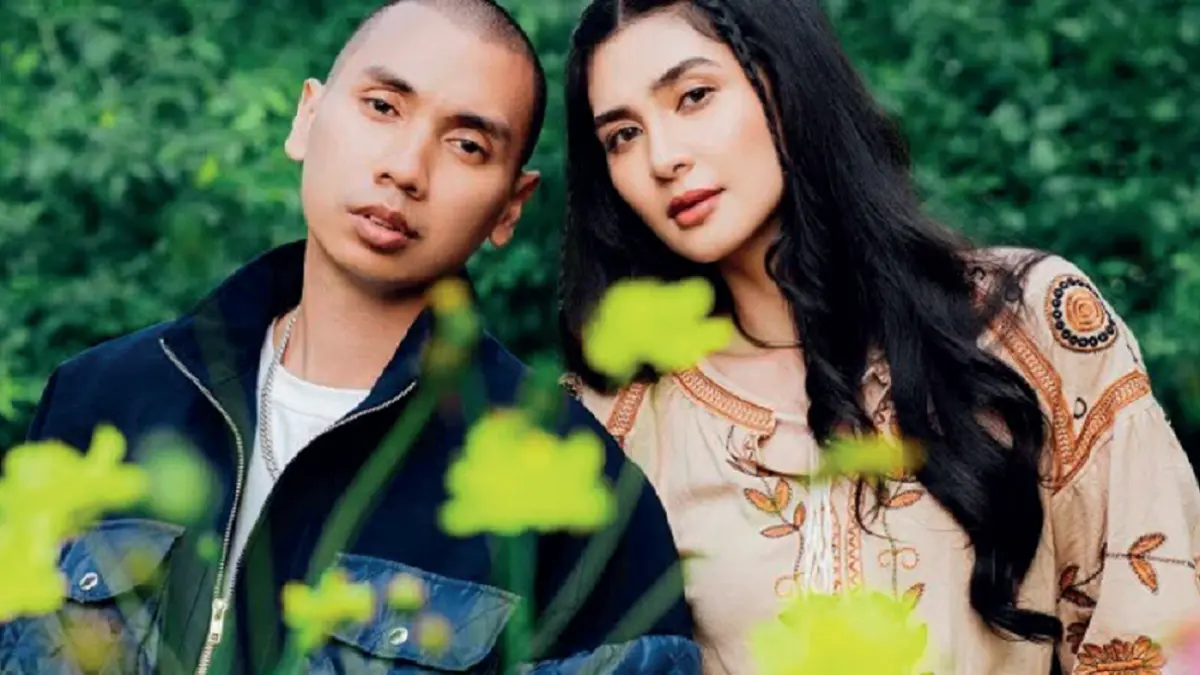 Mikha Tambayong memilih duet dengan Rayi Putra. (MY MUSIC RECORD/DOK JAWAPOS)