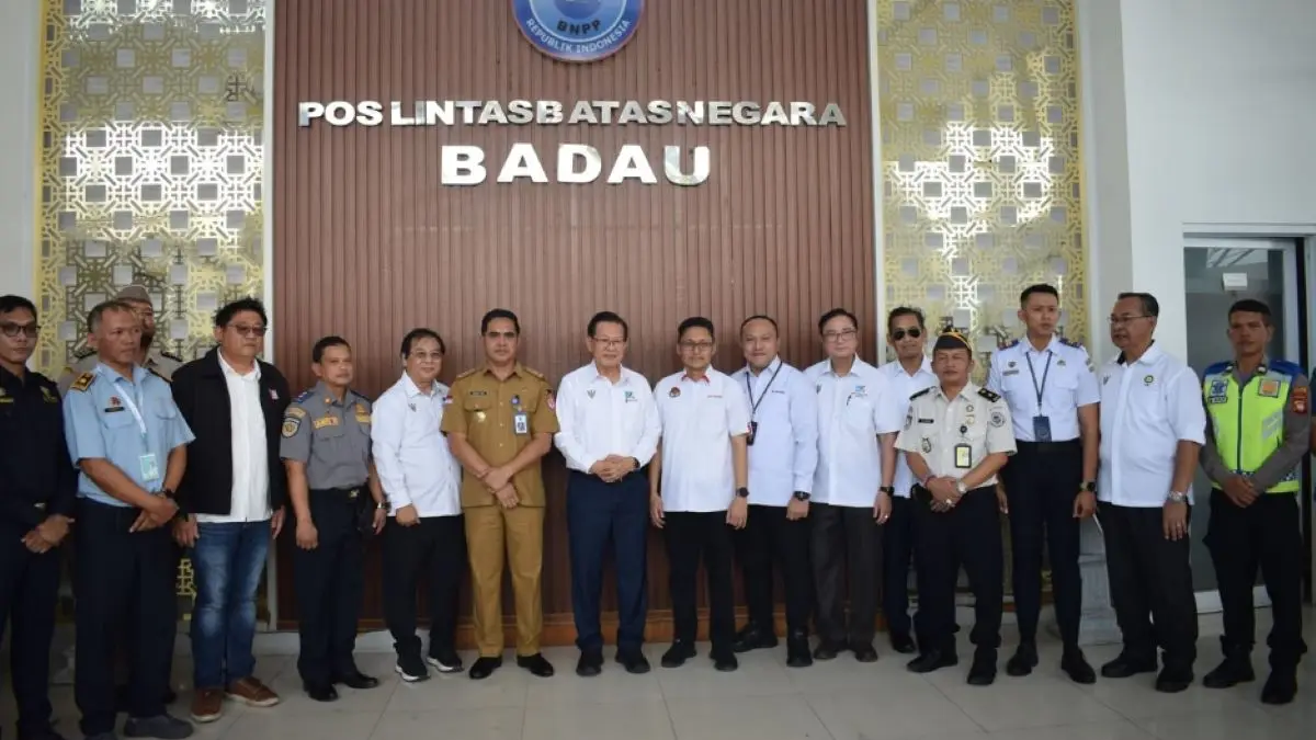 Menteri Pengangkutan Sarawak, YB Dato Sri Lee Kim Shin, melakukan kunjungan kerja ke Pos Lintas Batas Negara (PLBN) Badau, Kabupaten Kapuas Hulu, Senin (3/8/2026). (Humas Polri)