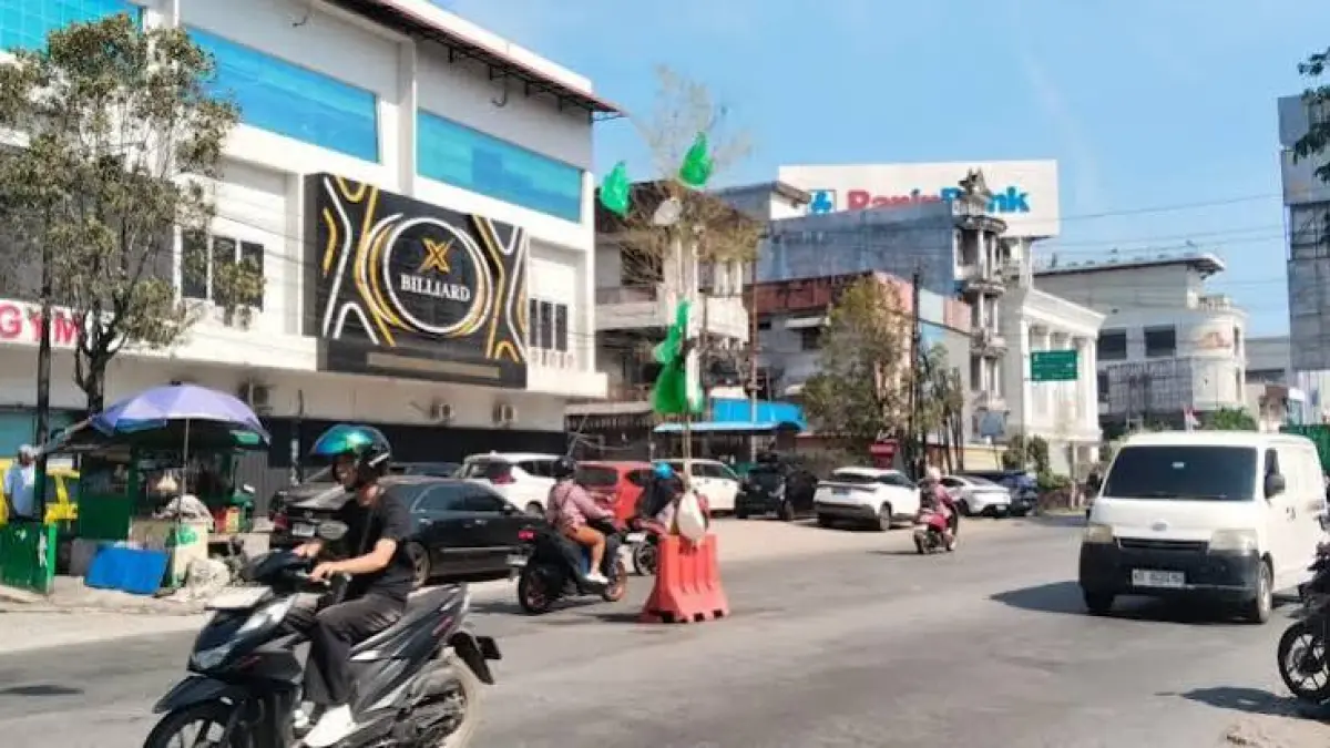 Salah satu ruas jalan di Ngabang Kalbar. Daerah ini pernah terjadi pertempuran besar (DOK PONTIANAK POST)