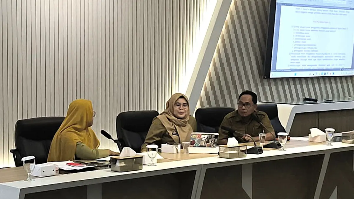 Kanwil Kemenkum Kalbar menggelar rapat pembahasan Raperwali Pontianak pada Selasa (4/6). (DOK KANWIL KEMENKUM KALBAR)
