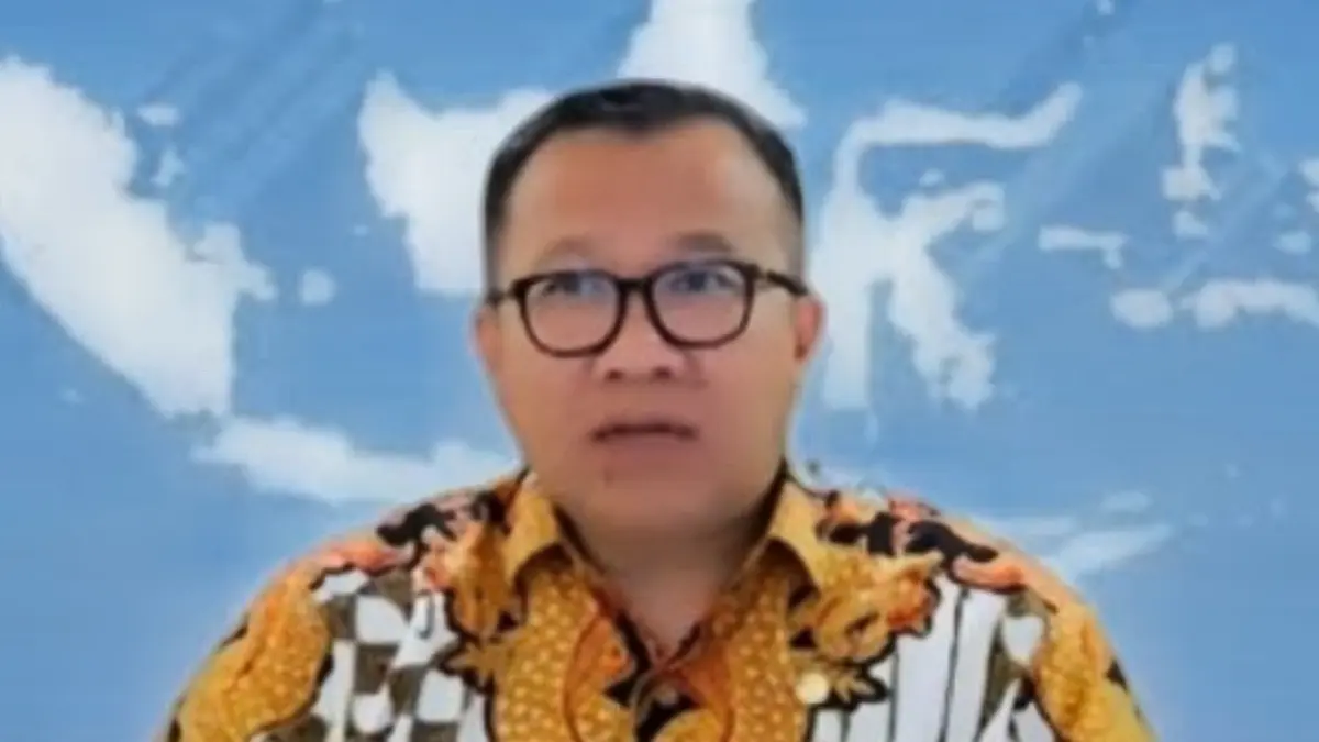 Kepala Eksekutif Pengawas Inovasi Teknologi Sektor Keuangan, Aset Keuangan Digital, dan Aset Kripto OJK Adi Budiarso dalam konferensi pers hasil Rapat Dewan Komisioner Bulanan (RDKB) OJK di Jakarta, Selasa (4/8). (ANTARA/Bayu Saputra)