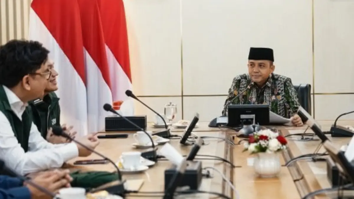 Menteri Kehutanan Raja Juli Antoni dalam audiensi bersama ICBA di Kantor Kementerian Kehutanan, Jakarta, Selasa (4/8). (ANTARA/HO-Kemenhut RI)