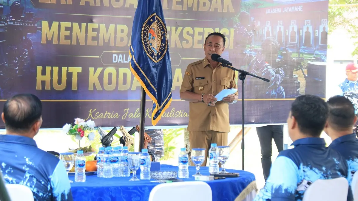 Wakil Gubernur, Krisantus Kurniawan, menyampaikan sambutan saat menghadiri peresmian Lapangan Tembak Indoor Koarmada II di Markas Komando Koarmada II, Wajok, Kabupaten Mempawah. (Adpim Pemprov Kalbar)