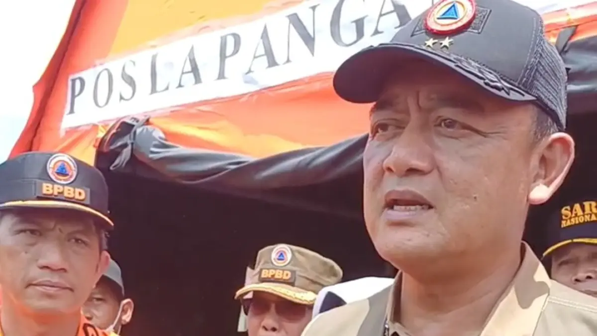Deputi Bidang Penanganan Darurat BNPB, Mayjen TNI Budi Irawan usai meninjau Posko Gabungan Siaga Karhutla di Halaman SD Negeri 05 Sungai Raya, Desa Limbung, Kecamatan Sungai Raya, Jumat (7/8). (ASHRI ISNAINI/PONTIANAK POST)