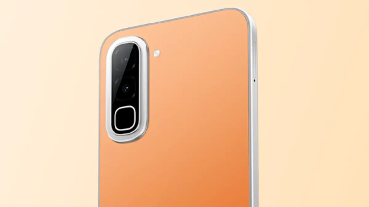 Infinix Hot 70 Pro mengusung panel belakang yang berubah warna serta layar mini Active Matrix Cube di modul kamera. (Dok. Infinix)