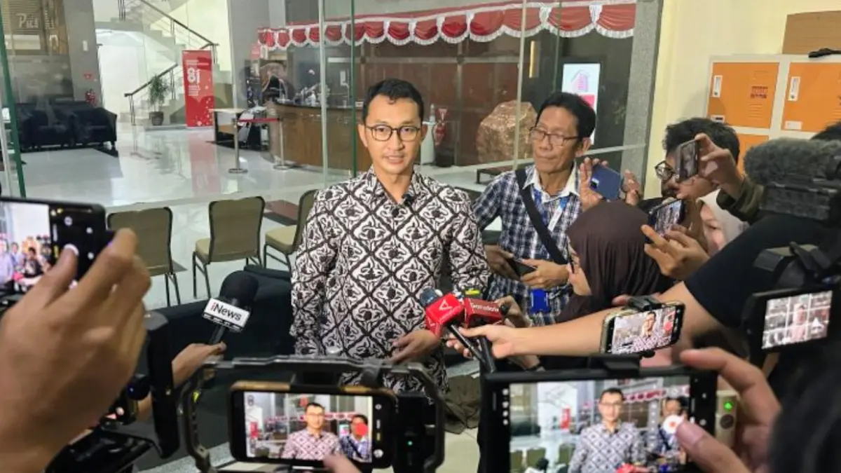 Juru Bicara Komisi Pemberantasan Korupsi Budi Prasetyo memberikan keterangan, di Gedung Merah Putih KPK, Jakarta, Kamis (6/8). (ANTARA/Rio Feisal)