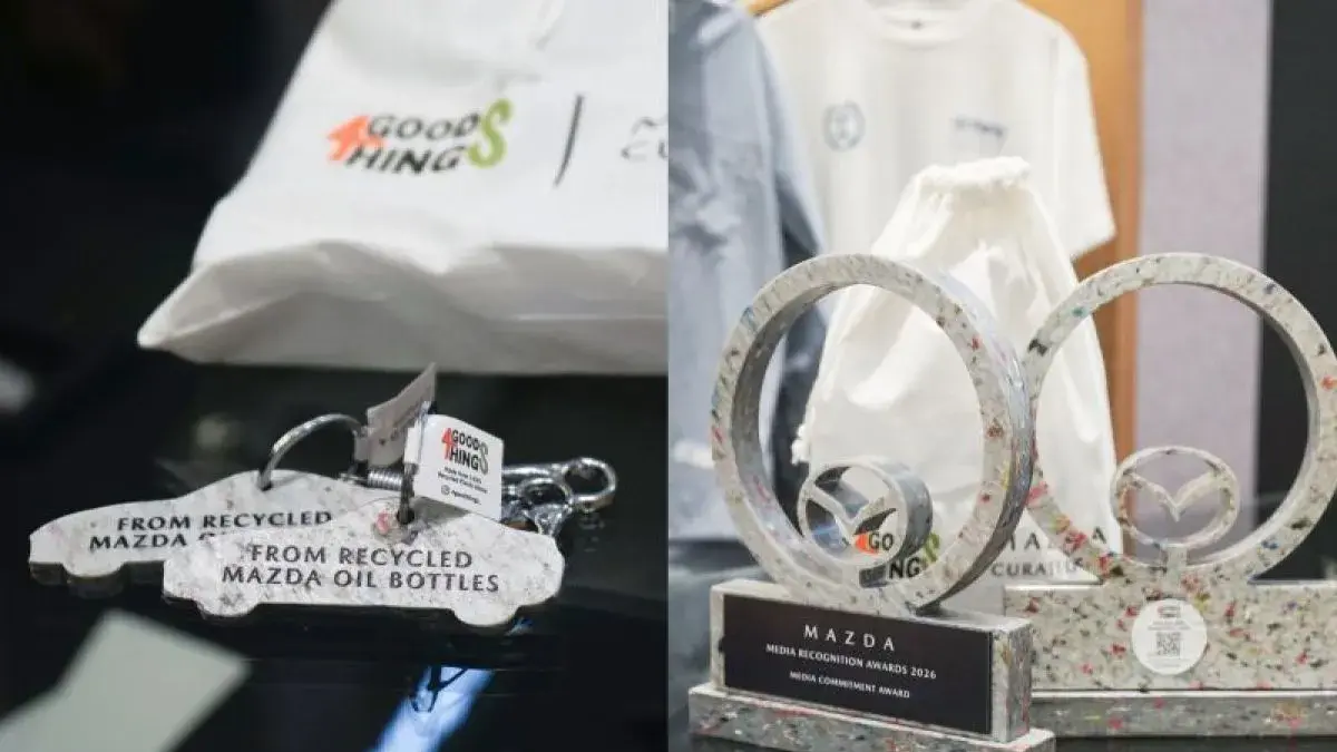 Kolase foto - Gantungan kunci dan trofi dari daur ulang botol oli Mazda yang dipamerkan di Gaikindo Indonesia International Auto Show (GIIAS) 2026, ICE BSD, Tangerang, Kamis (5/8/2026). (ANTARA/Pamela Sakina)