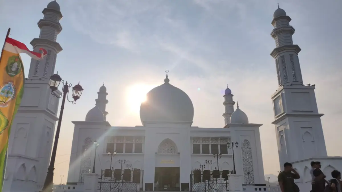 Masjid Agung Oesman Al-Khair di Sukadana jadi sorotan MTQ XXXIV Kalbar, hadirkan suasana religius dengan panorama laut memukau