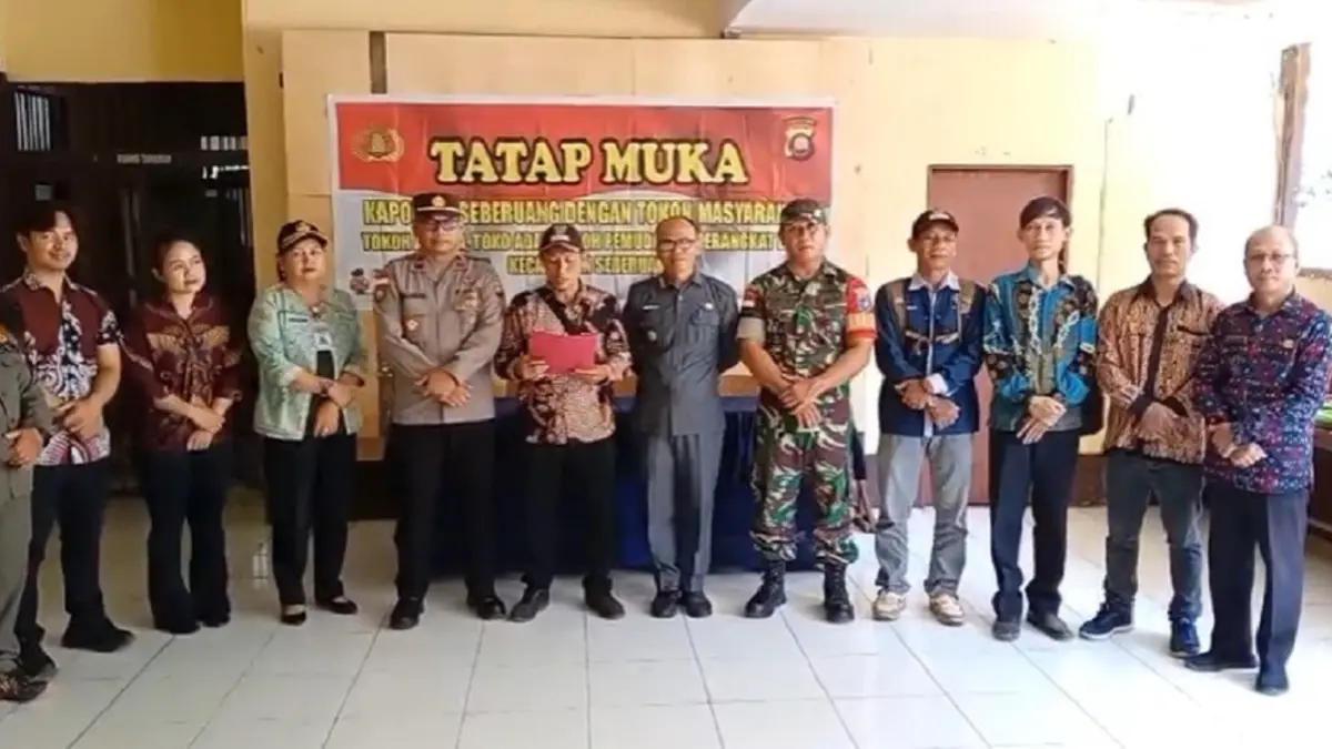 Polsek Seberuang bersama Forum Komunikasi Pimpinan Kecamatan (Forkopimcam) Seberuang menggelar musyawarah bersama para kepala desa dan kepala dusun se-Kecamatan Seberuang, Kamis (6/8/2026) membahas PETI. (Humas Polri)
