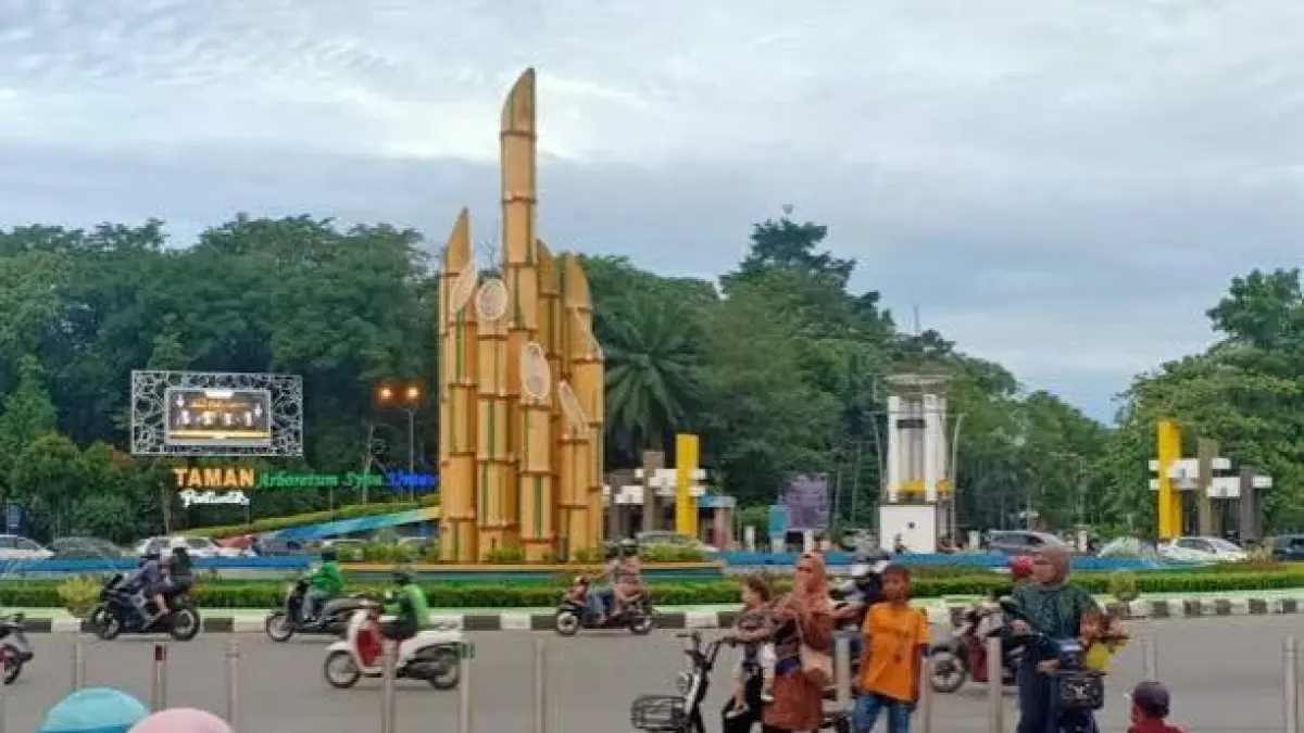 Tugu Digulis yang mengalami renovasi dalam pembangunan menjadi ruang publik di Pontianak. (DOK PONTIANAK POST)  