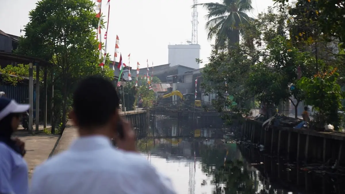 Wali Kota Pontianak Edi Rusdi Kamtono meninjau Parit Tokaya. (Pemkot Pontianak)