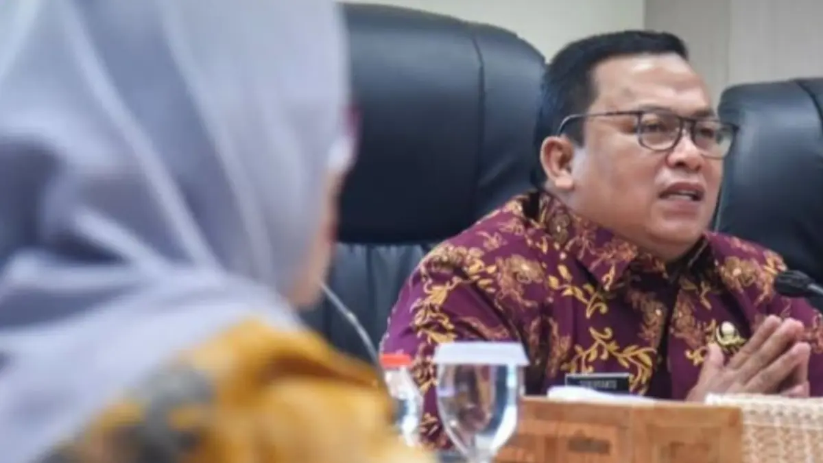 Wakil Bupati Sukiryanto mengikuti secara virtual sesi wawancara oleh Kementerian PAN-RB terkait Penilaian Unit Kerja Menuju Predikat Wilayah Bebas dari Korupsi (WBK) yang diikuti Dinas Kependudukan dan Pencatatan Sipil Kabupaten Kubu Raya (ANTARA/HO : Prokopim Kubu Raya)
