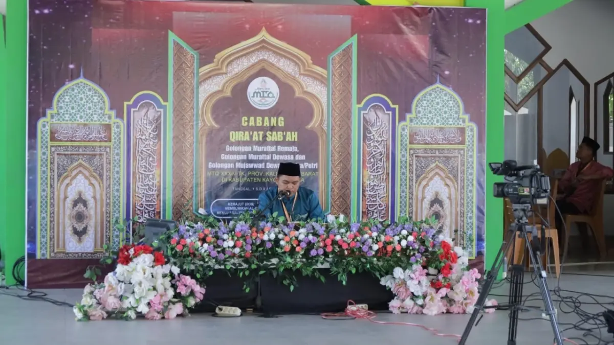 Salah satu perserta dari Kafilah Ketapang tampil pada MTQ XXXIV Kalbar di Kayong Utara. (ISTIMEWA)