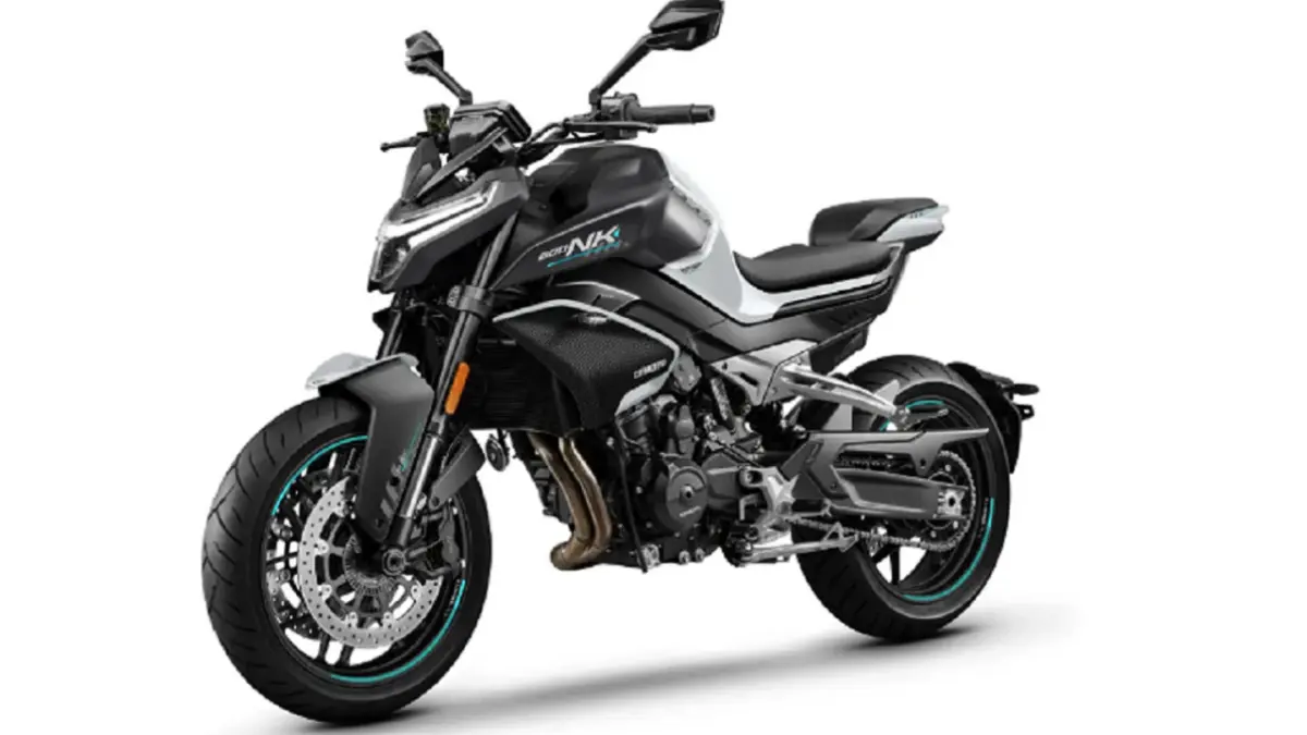 CFMoto 800NK mengusung mesin dua silinder 799 cc dengan karakter yang berasal dari platform KTM LC8c. (MOTOPULSE)