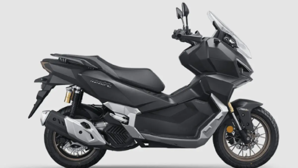 Honda NS150XC hadir sebagai skutik adventure 149,7 cc dengan Cornering ABS, TCS, suspensi KYB upside down, dan kamera dashcam. (HONDA)