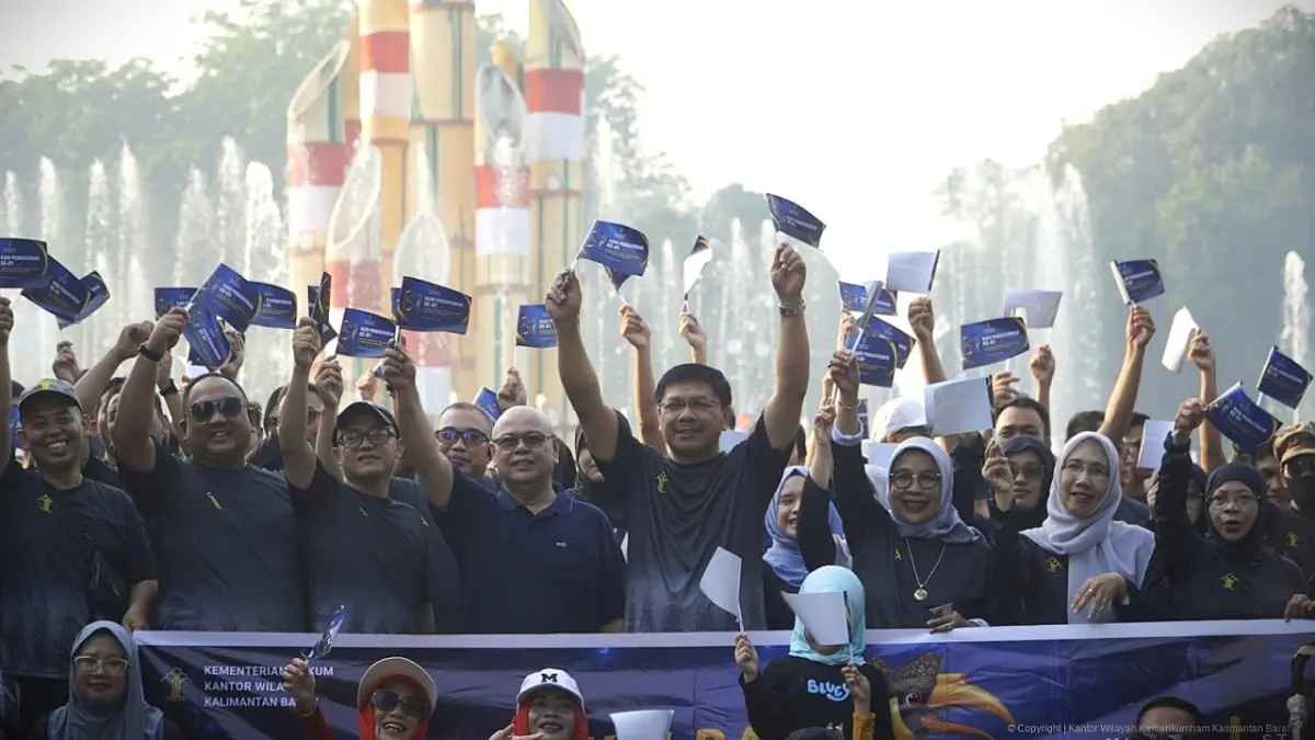 Kanwil Kemenkum Kalbar menggelar Fun Walk dan Pelayanan Publik Terpadu untuk memeriahkan Hari Pengayoman ke-81 pada Minggu (9/8). (DOK KANWIL KEMENKUM KALBAR)