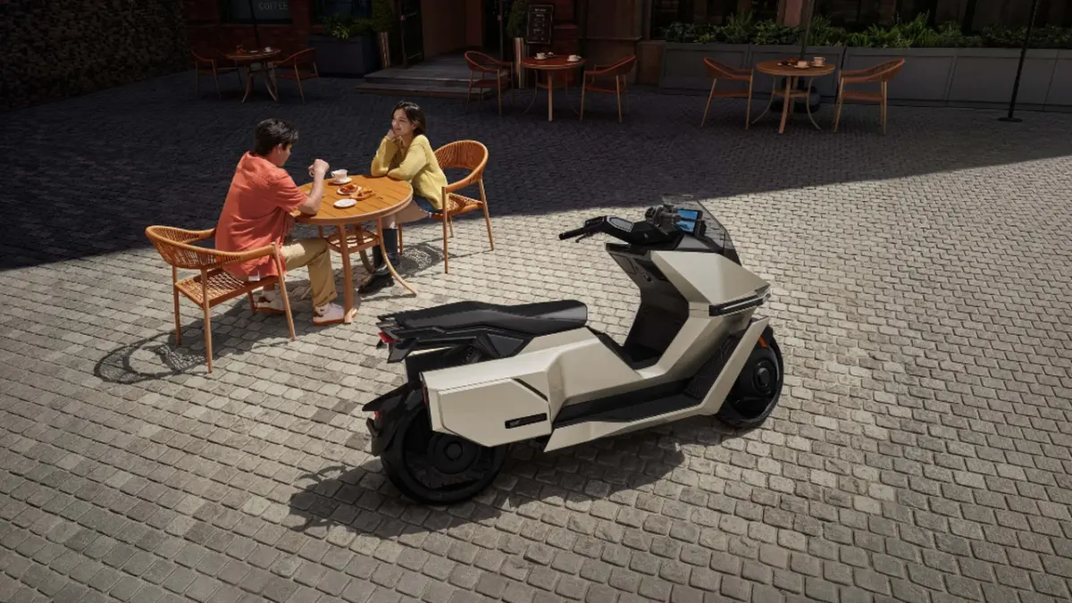 OMO X Smart Electric Motorcycle. (OMOWAY)