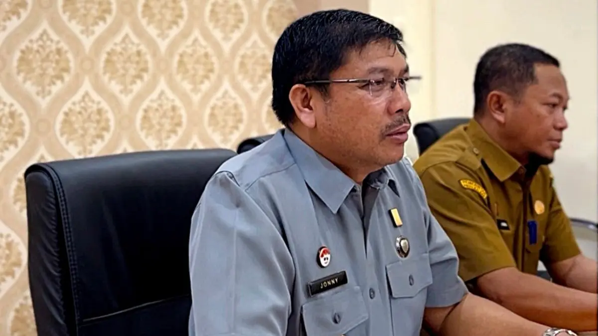 Kakanwil Kemenkum Kalbar memimpin rapat harmonisasi Raperbup Bengkayang pada Senin (10/8). (DOK ISTIMEWA)