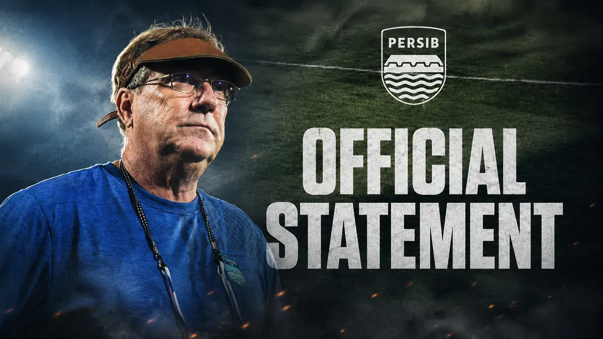 Persib Bandung terkena sanksi larangan mendaftarkan pemain baru selama tiga periode yang berkaitan dengan sengketa lama bersama mantan pelatih Robert Rene Alberts pada 2022. (Antara/Diolah)