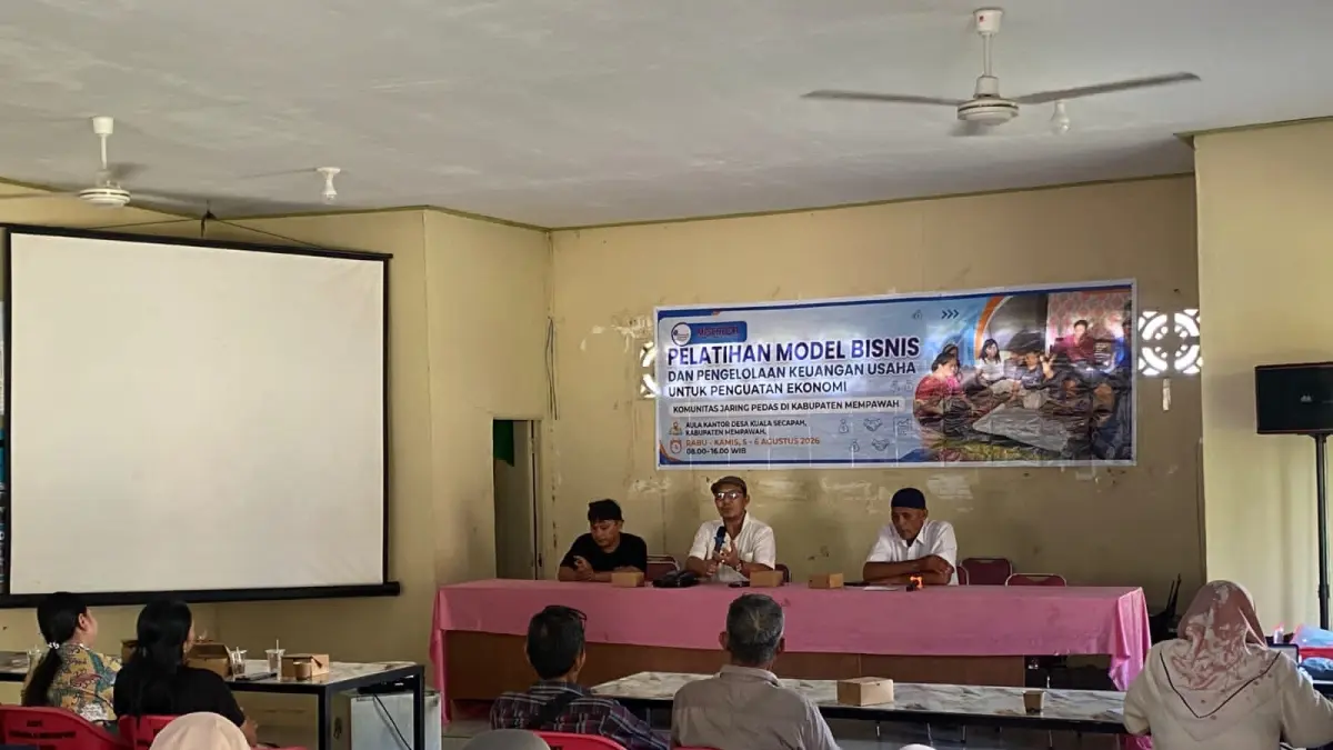 Sebanyak 30 petani dampingan Gemawan yang tergabung dalam Jaringan Petani Berbasis Komoditas (JARINGPEDAS) Kabupaten Mempawah mengikuti pelatihan model bisnis dan pengelolaan keuangan usaha.