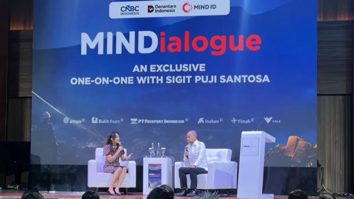 CTO Danantara Sigit Puji Santosa menyampaikan rencana pembangunan pabrik magnet permanen berbasis logam tanah jarang di Indonesia dalam acara MINDialogue di Jakarta, Rabu (12/8). (ANTARA/Putu Indah Savitri)