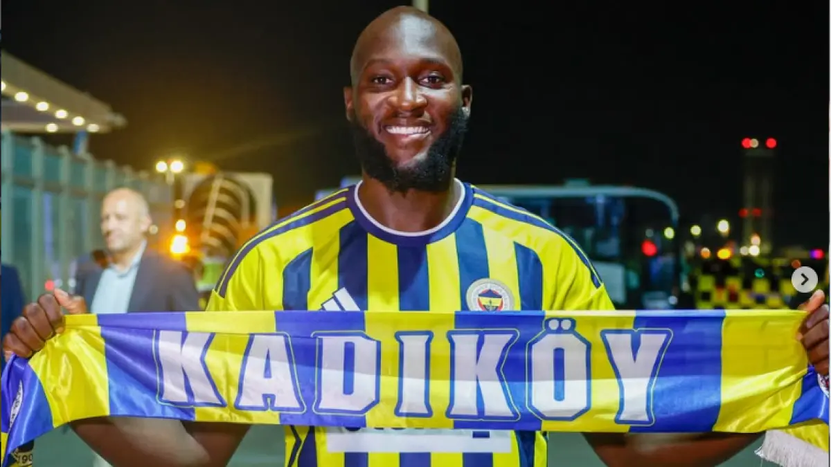 Romelu Lukaku resmi meninggalkan Napoli dan melanjutkan karier bersama Fenerbahce di Liga Turki. (IG@fenerbahce)