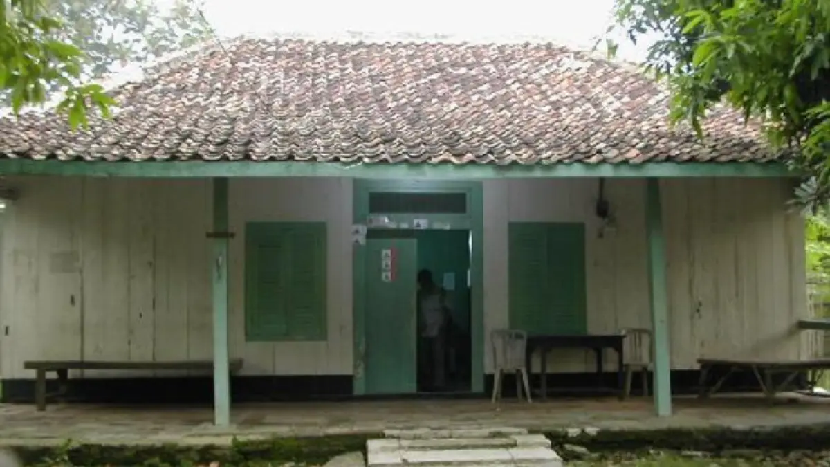 Rumah tengah sawah kawasan Rengasdengkol ini menjadi saksi kelompok pemuda mendekan Sekarno-Hatta untuk memproklamasikan kemerdekaan. (DOK WIKIPEDIA) 