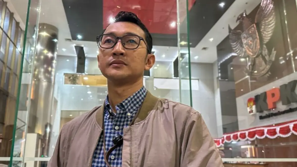 Juru Bicara Komisi Pemberantasan Korupsi Budi Prasetyo memberikan keterangan di Gedung Merah Putih KPK, Jakarta, Kamis (13/8). (ANTARA/Rio Feisal)