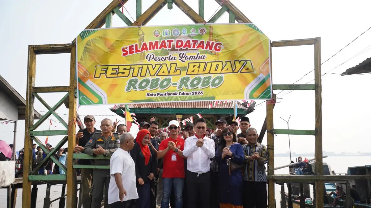 Wali Kota Pontianak Edi Rusdi Kamtono membuka Lomba Sampan Bidar Kampung Yuka dalam rangka HUT ke-81 Kemerdekaan Republik Indonesia, Sabtu (15/8/2026). (Pemkot Pontianak)