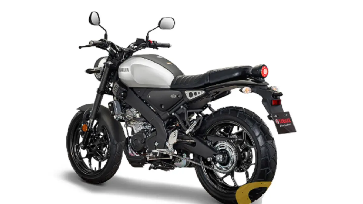 Yamaha XSR155 2026 mempertahankan desain sport heritage dengan lampu bulat dan mesin 155 cc berteknologi VVA. (GREATBIKER)