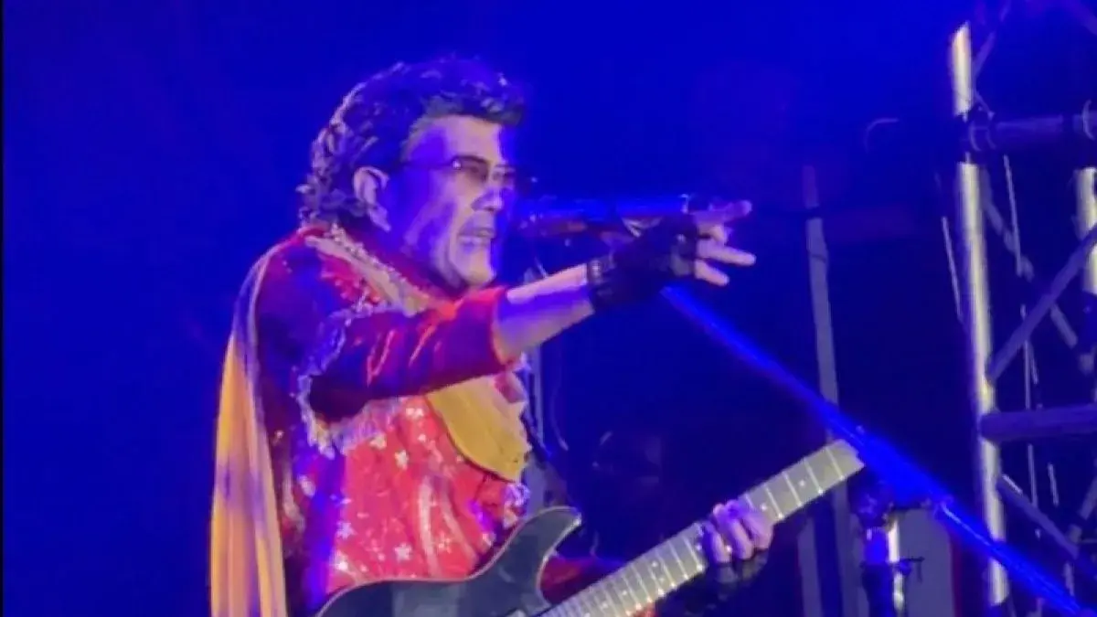Musisi legendaris Rhoma Irama saat tampil di Latihan Pestapora, di Stadion Hoki Nasional Bukit Jalil, Kuala Lumpur, Malaysia, Sabtu (15/8/2026). (ANTARA/Rangga Pandu) 